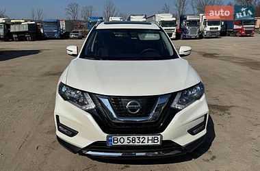 Позашляховик / Кросовер Nissan Rogue 2017 в Тернополі