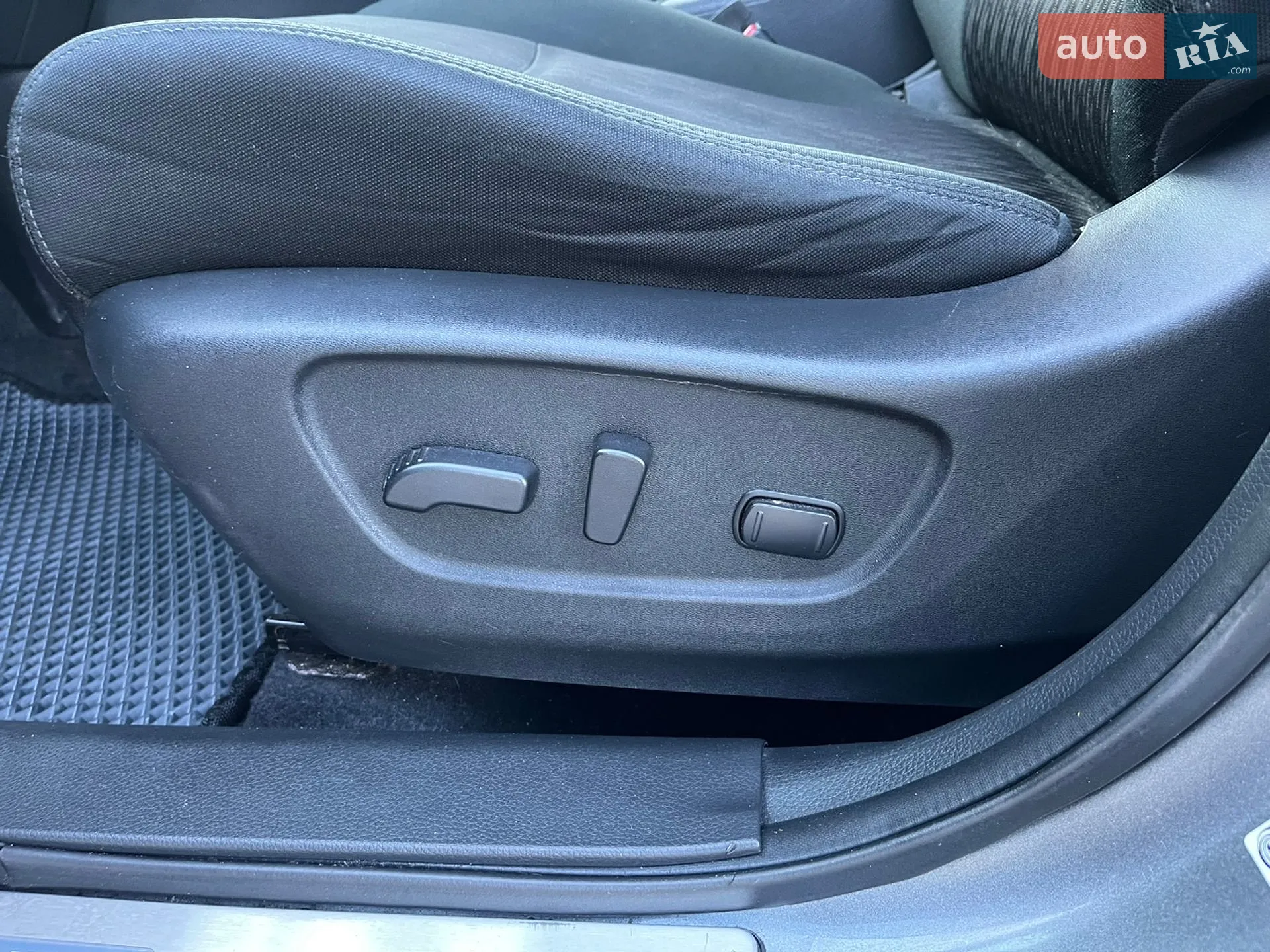 2017 Nissan Rogue - мініатюра 3