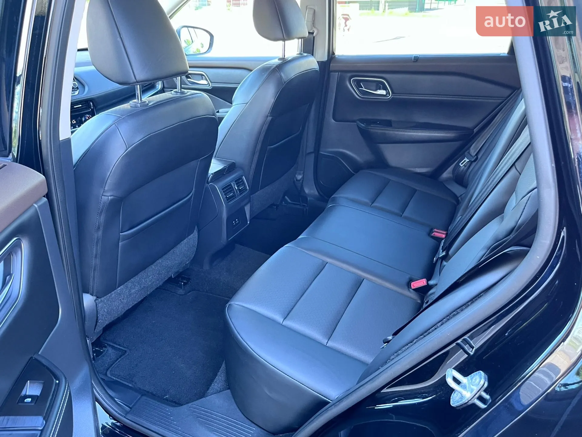 2021 Nissan Rogue - мініатюра 14