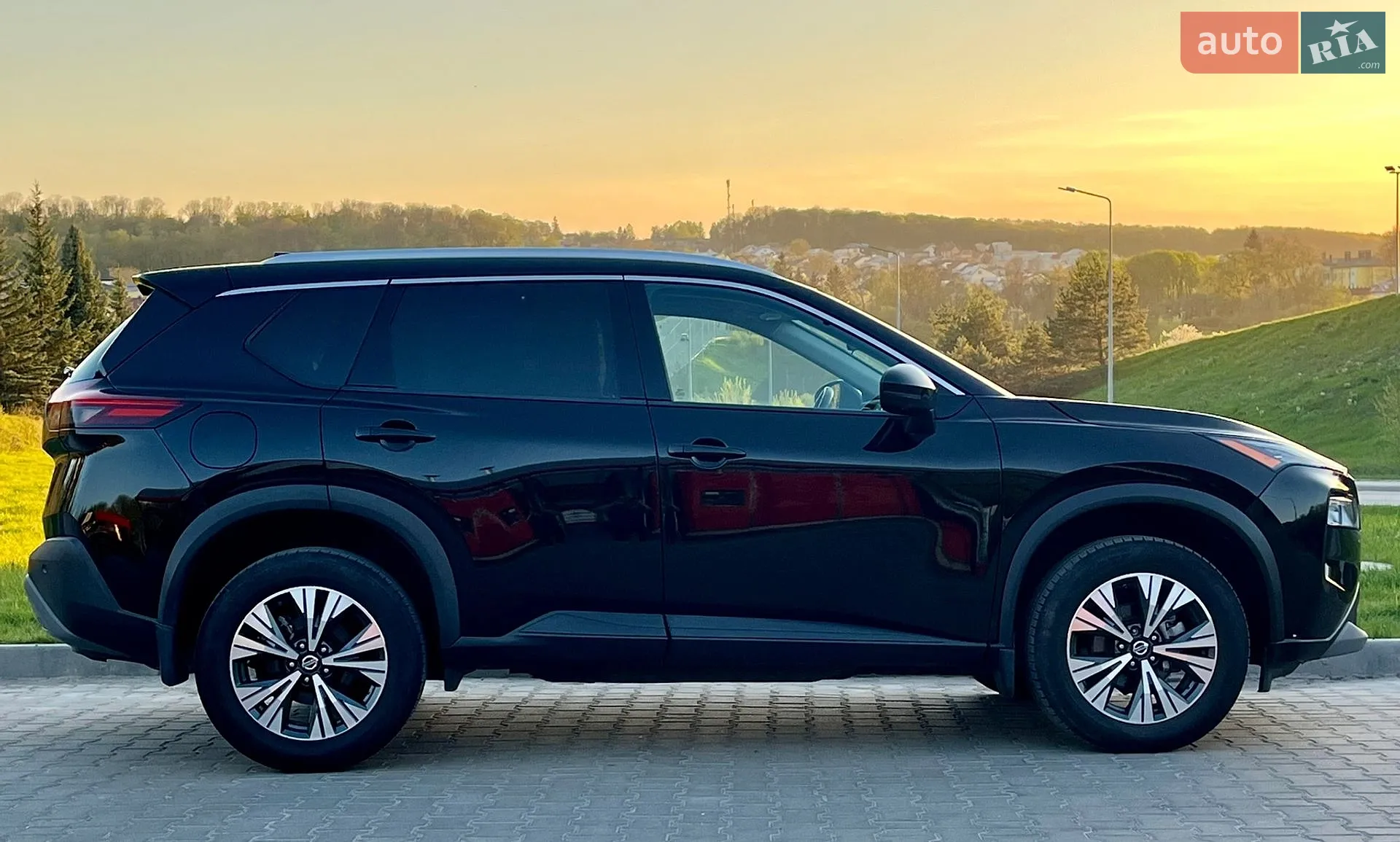 2021 Nissan Rogue - мініатюра 4
