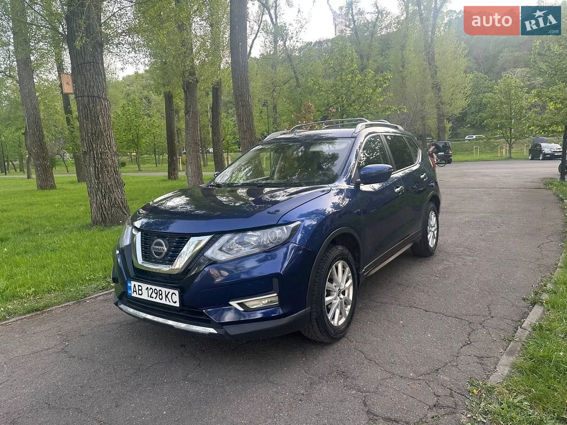 2019 Nissan Rogue - мініатюра 2