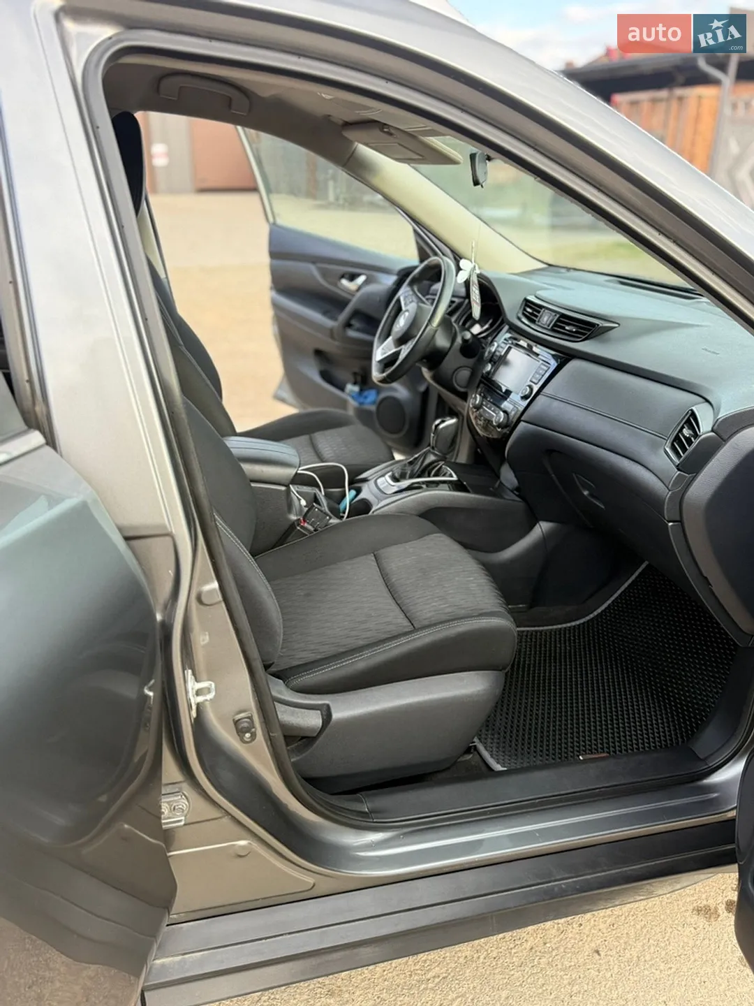 2017 Nissan Rogue - мініатюра 13
