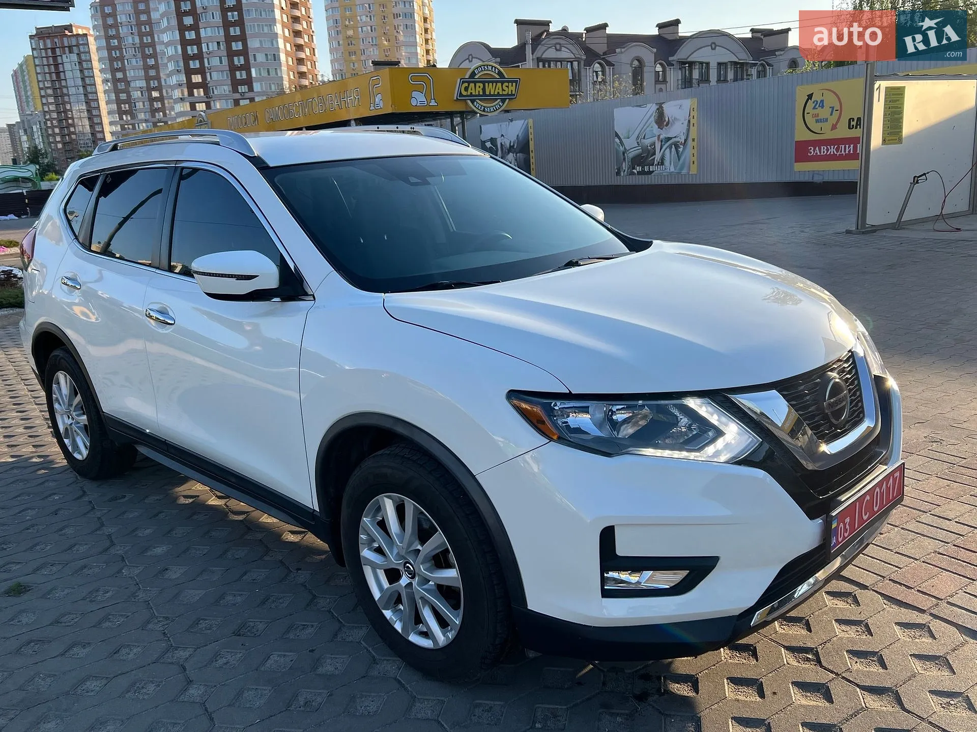 2019 Nissan Rogue - мініатюра 2