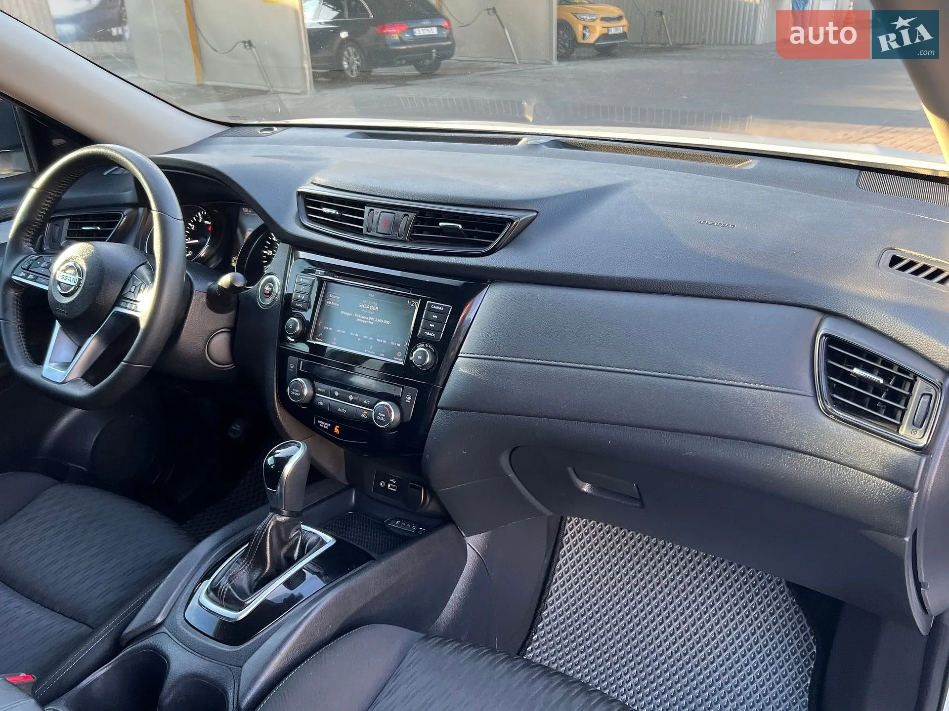 2019 Nissan Rogue - мініатюра 11