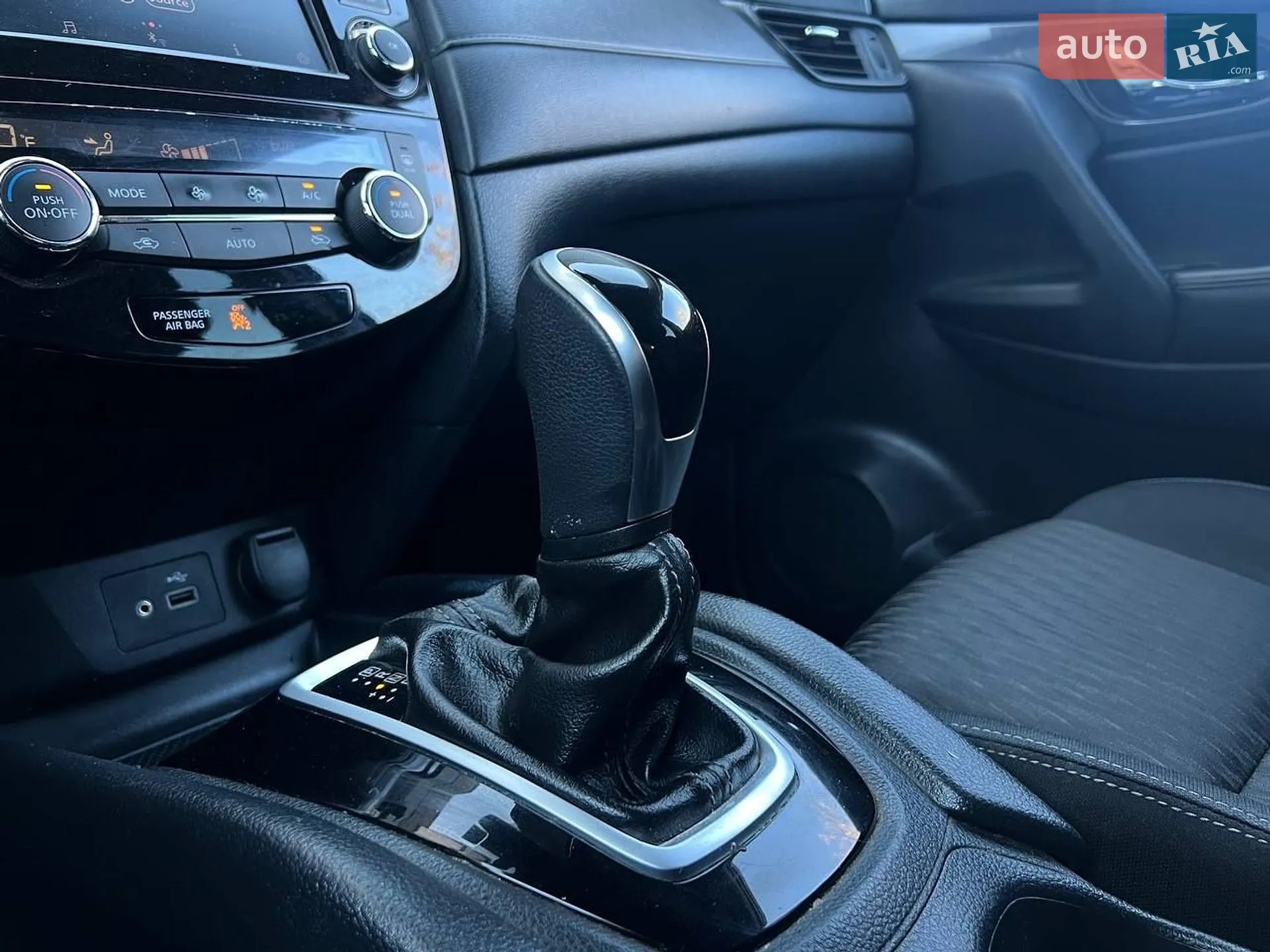 2018 Nissan Rogue - мініатюра 13