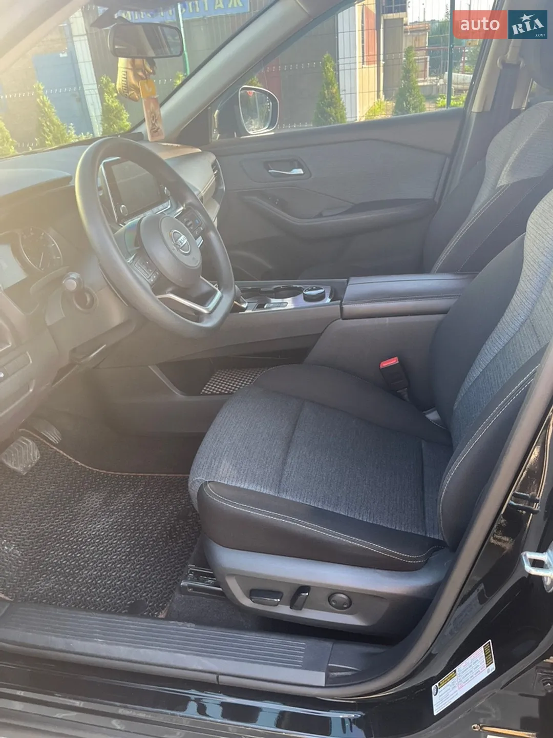 2021 Nissan Rogue - мініатюра 22