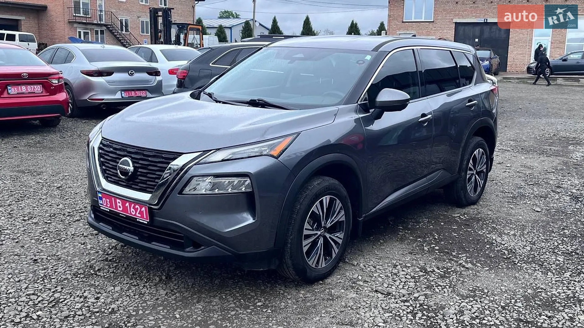 2021 Nissan Rogue - фото 1