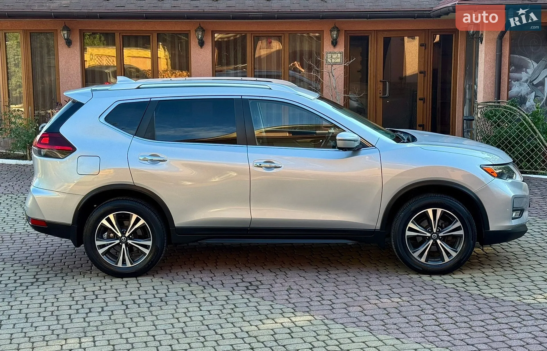 2019 Nissan Rogue - мініатюра 18