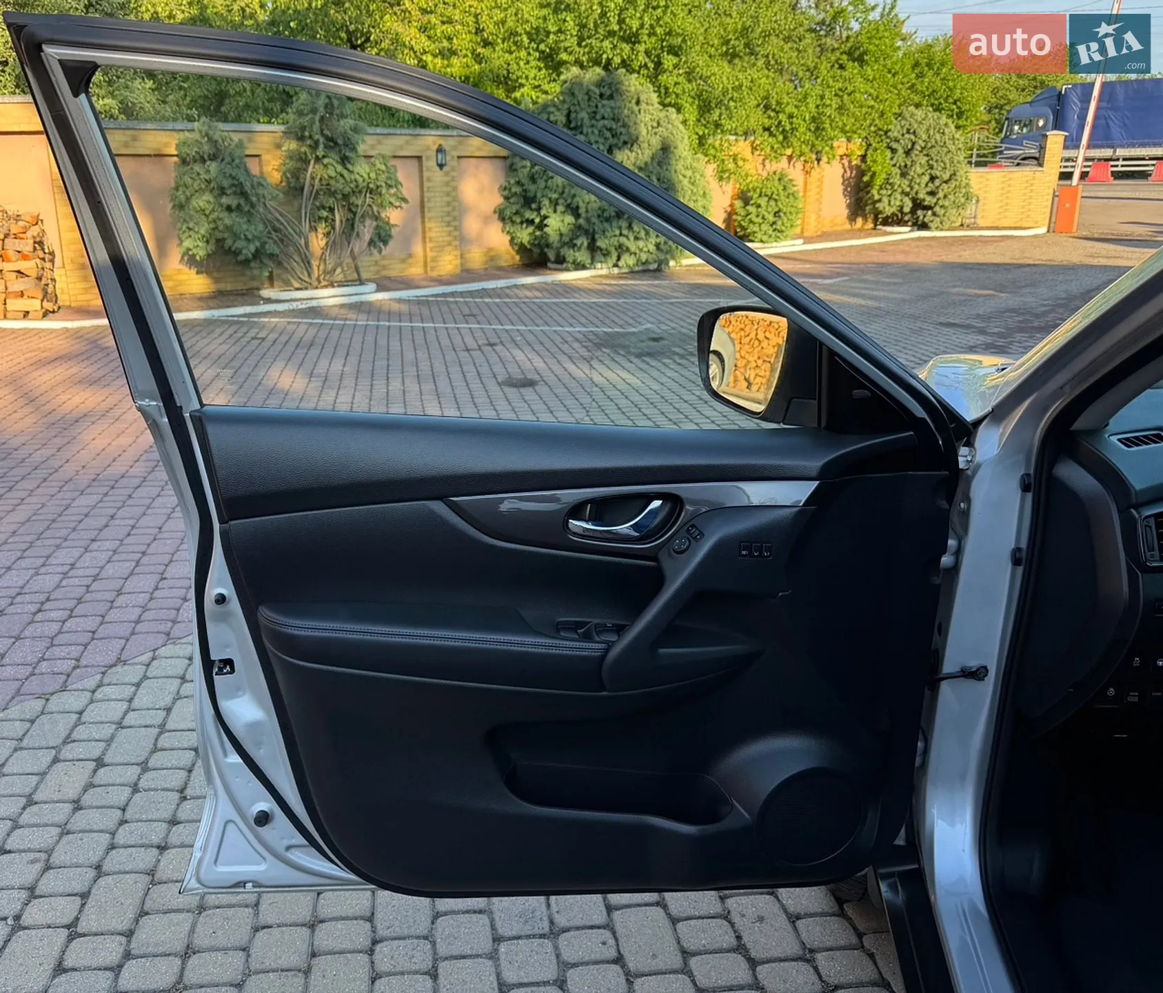 2019 Nissan Rogue - мініатюра 23