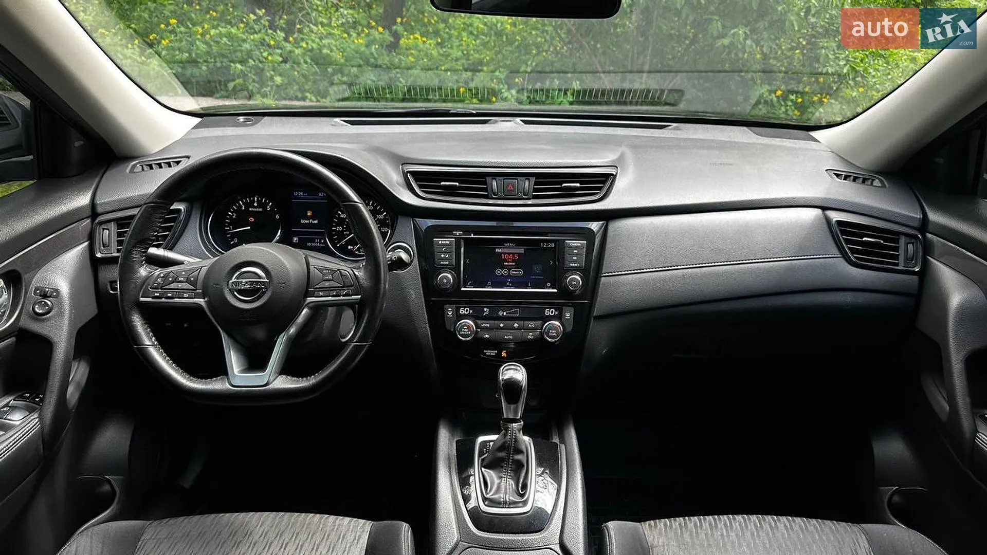 2017 Nissan Rogue - мініатюра 16