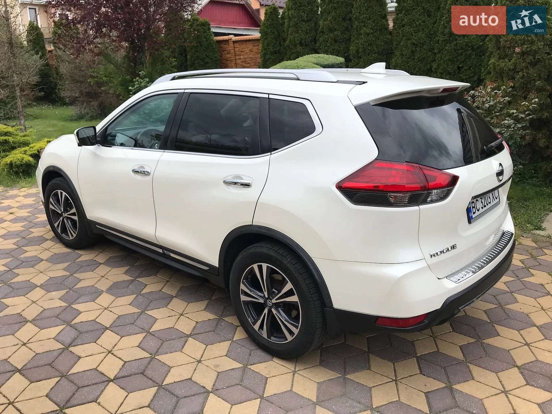 2017 Nissan Rogue - мініатюра 3