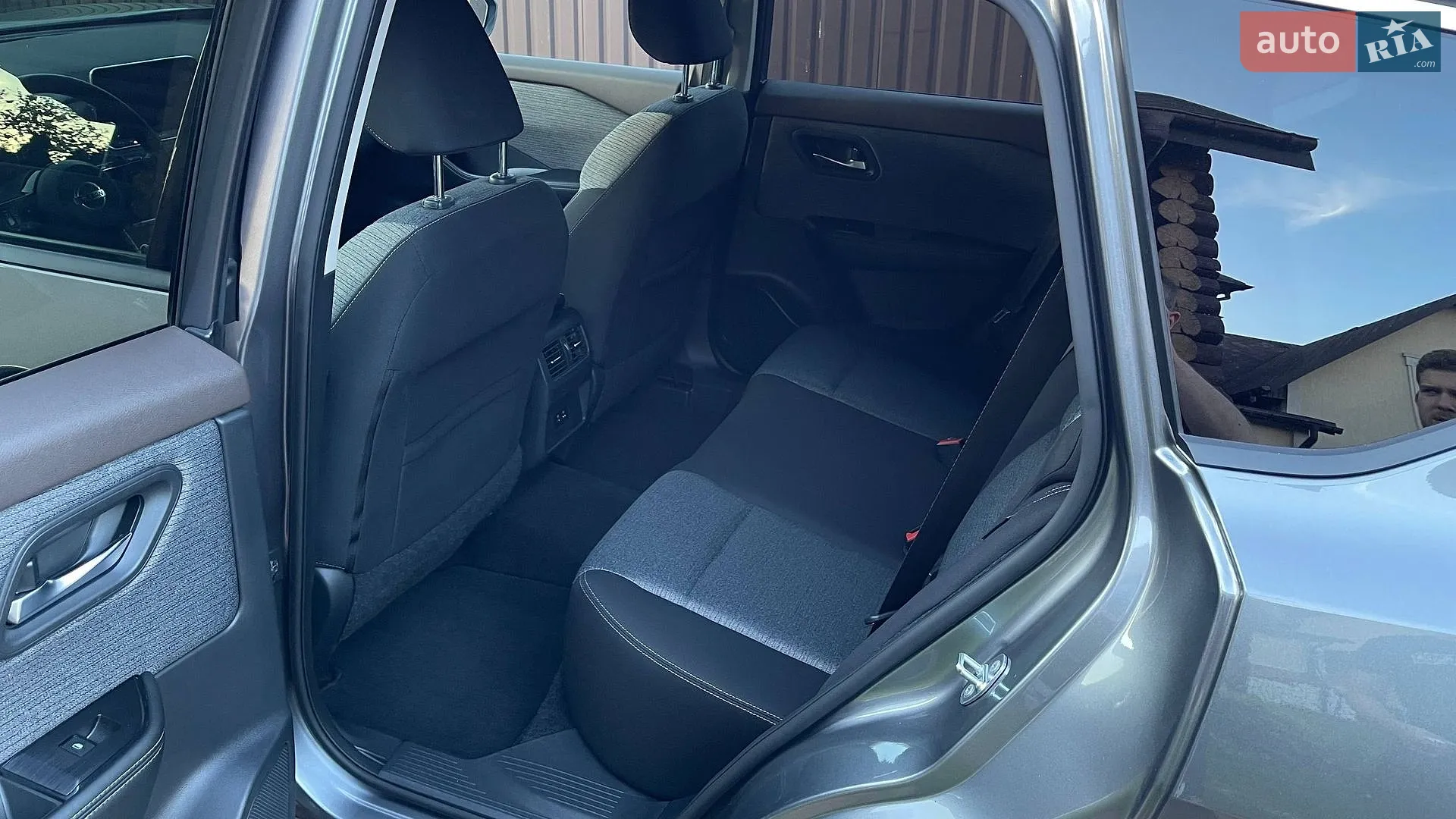 2021 Nissan Rogue - мініатюра 17