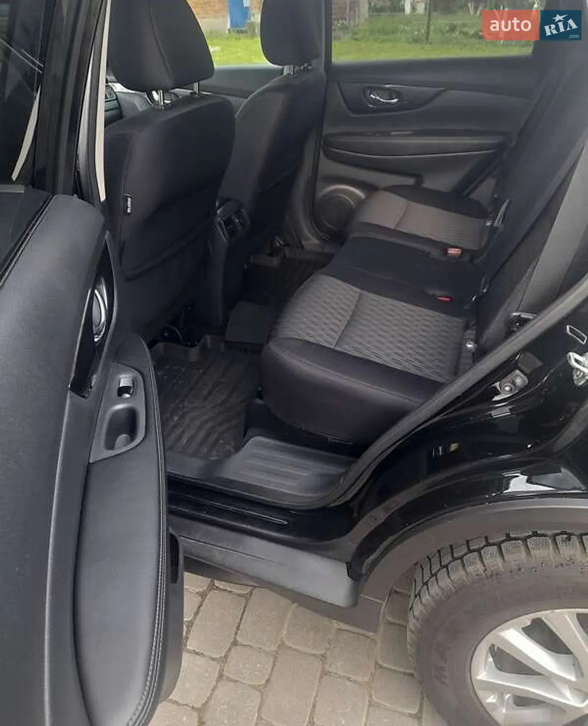 2018 Nissan Rogue - мініатюра 2