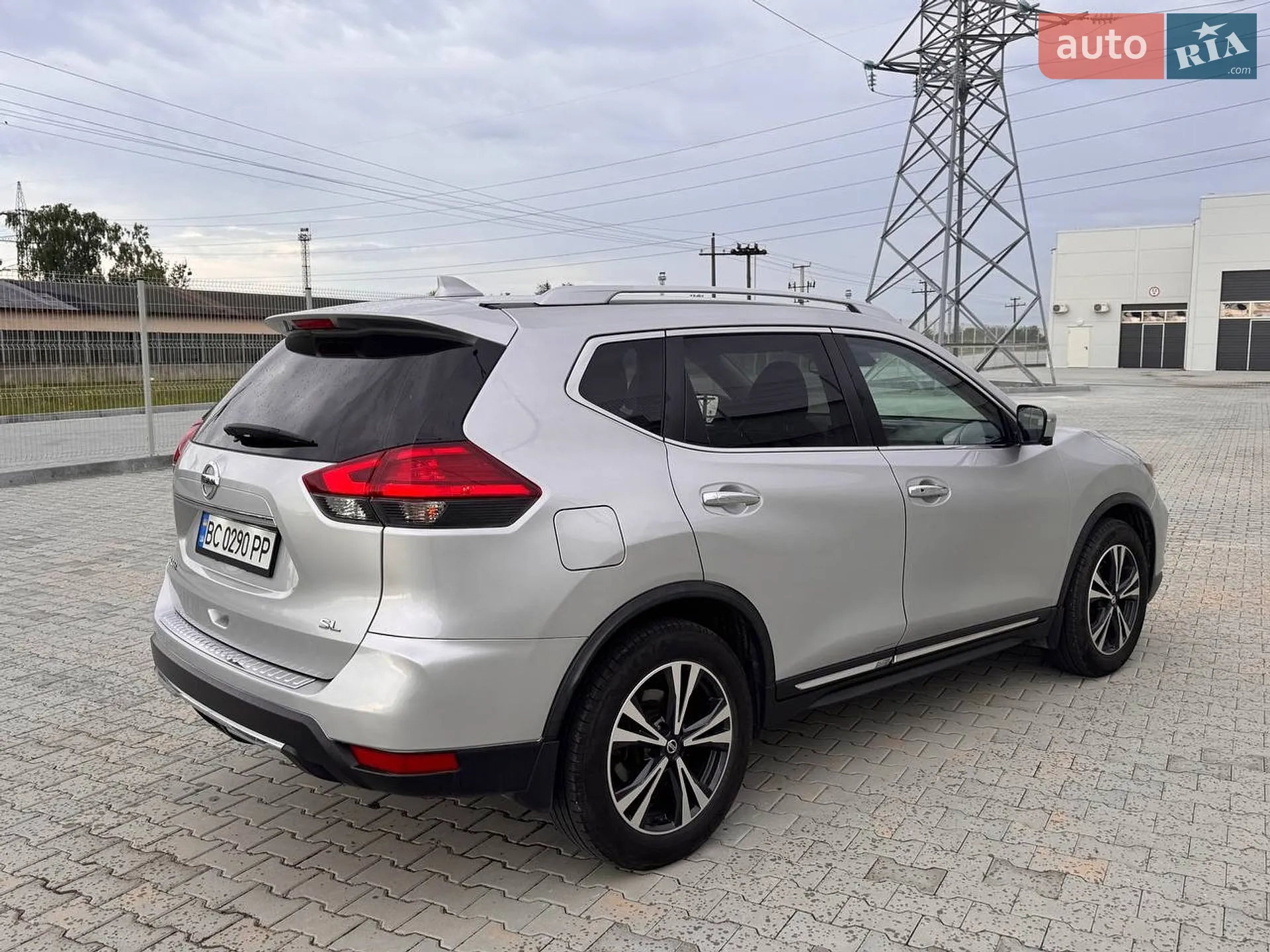 2017 Nissan Rogue - мініатюра 2