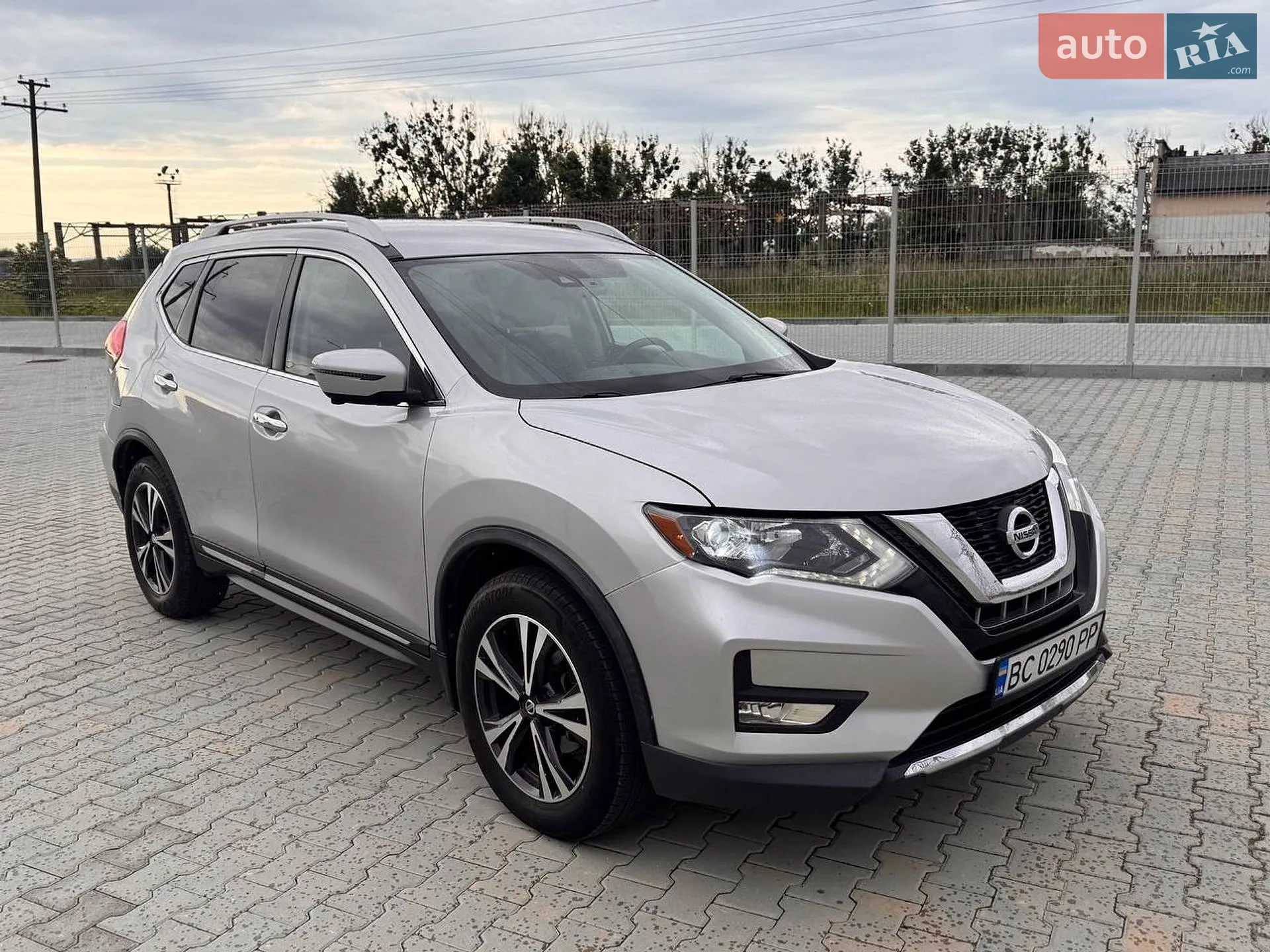 2017 Nissan Rogue - мініатюра 4