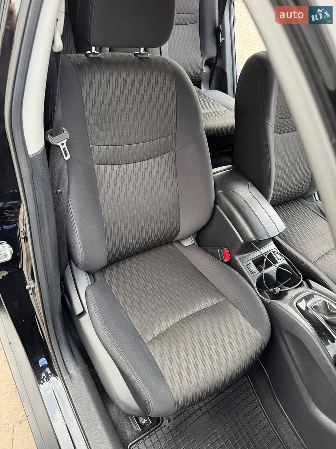 2019 Nissan Rogue - мініатюра 21