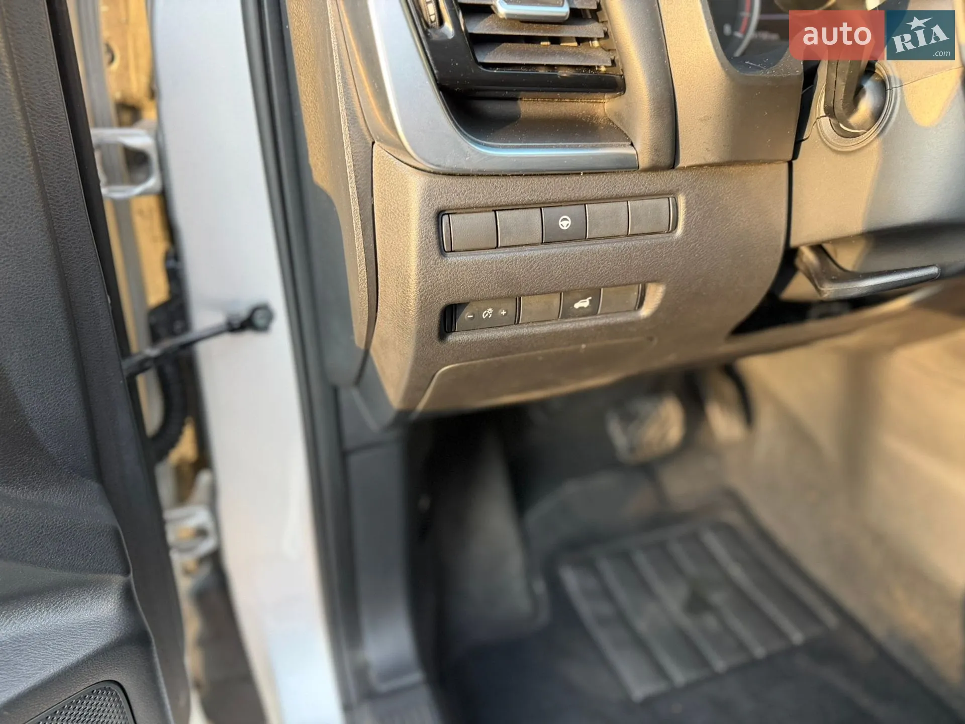 2020 Nissan Rogue - мініатюра 26