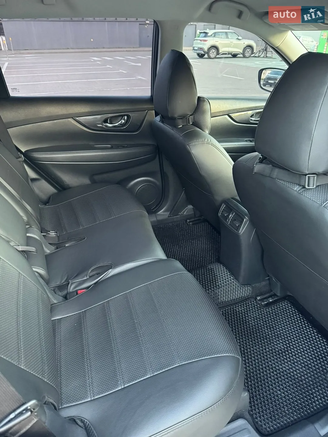 2017 Nissan Rogue - мініатюра 11