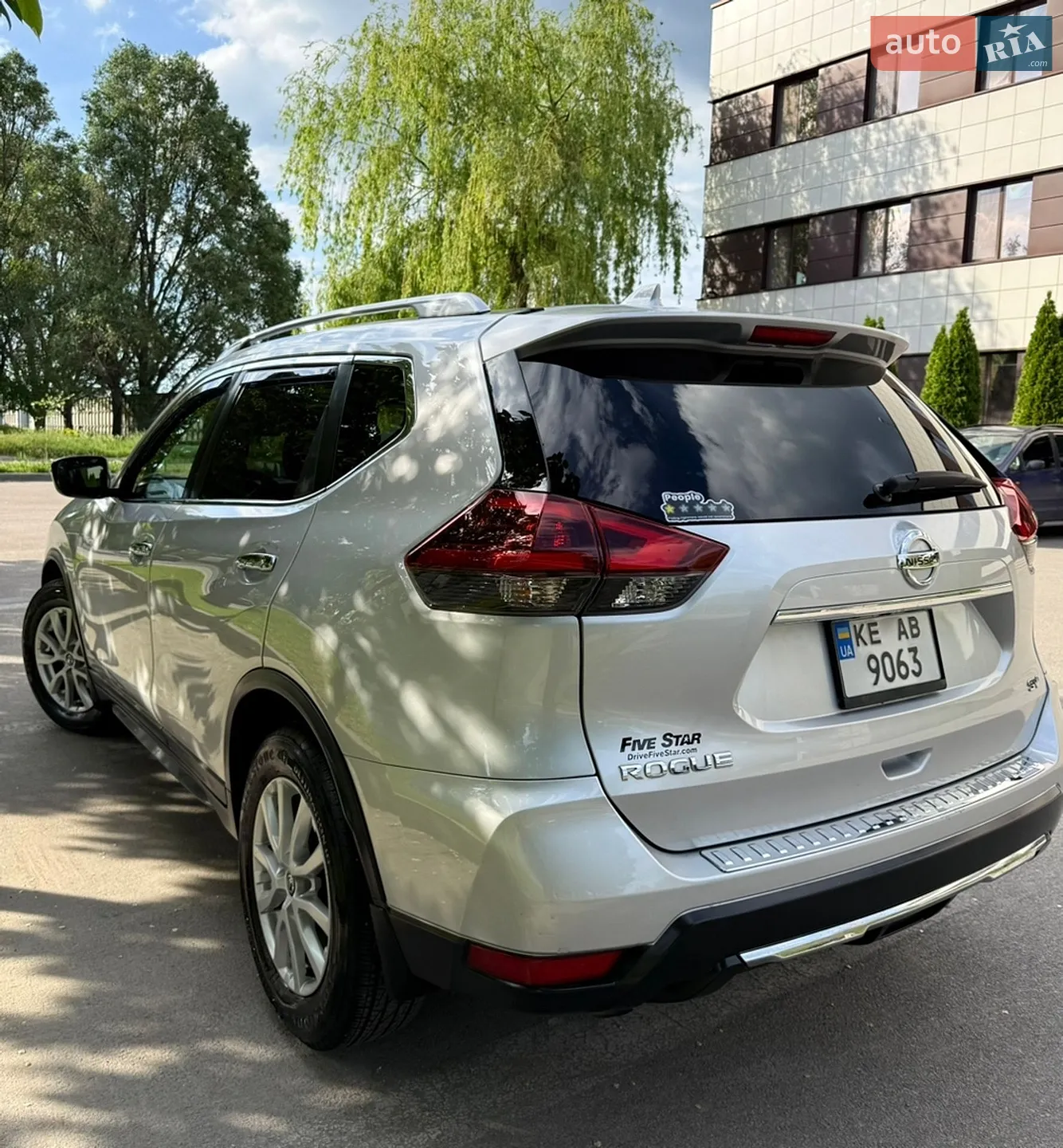 2018 Nissan Rogue - мініатюра 16