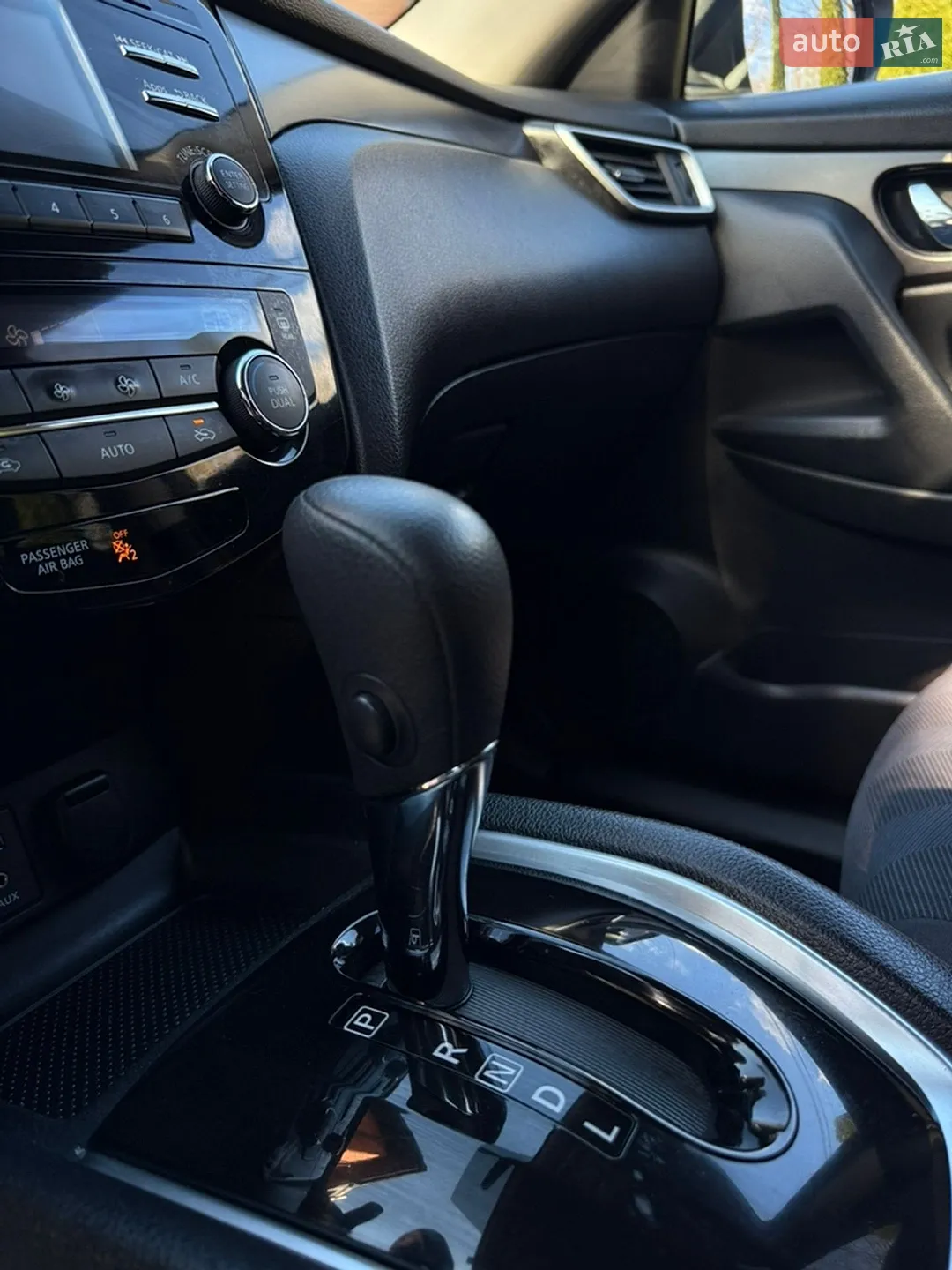 2016 Nissan Rogue - мініатюра 42