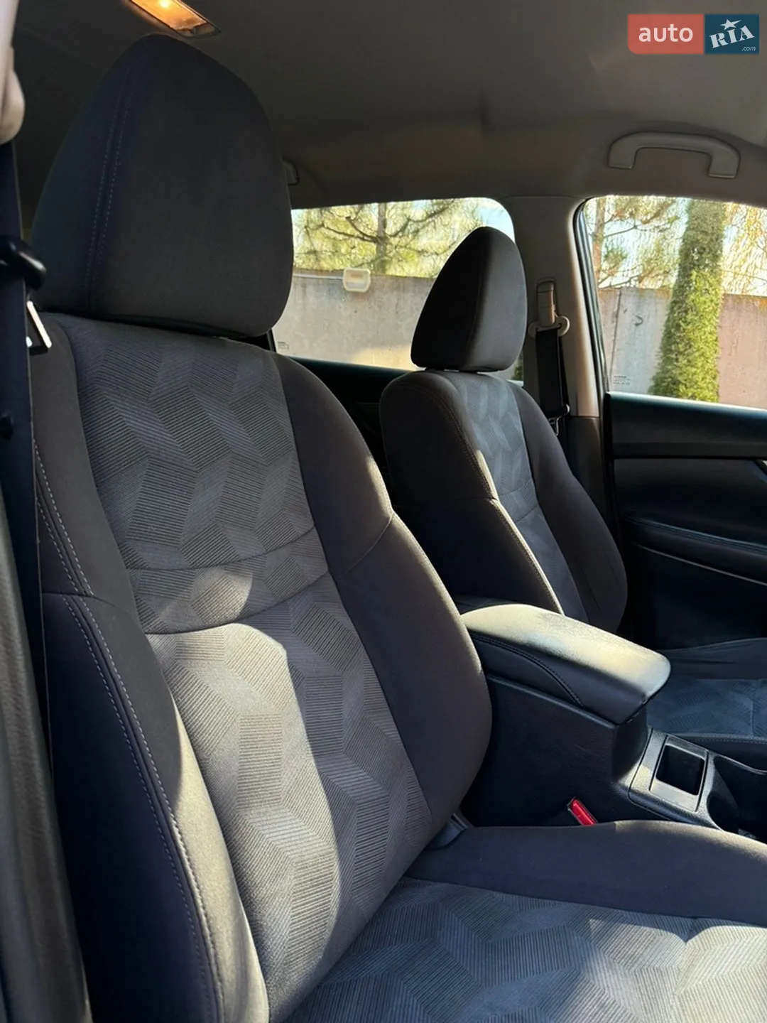 2016 Nissan Rogue - мініатюра 47