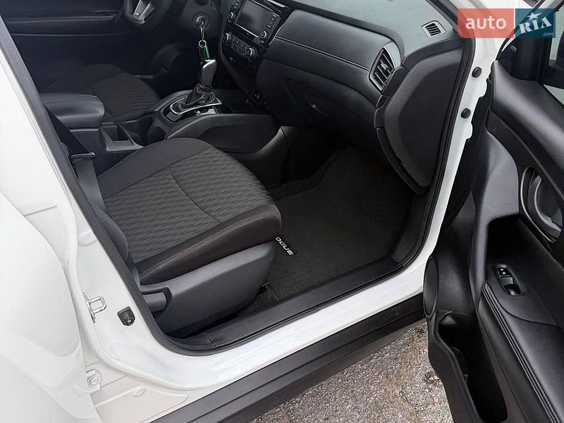 Внедорожник / Кроссовер Nissan Rogue 2020 в Полтаве