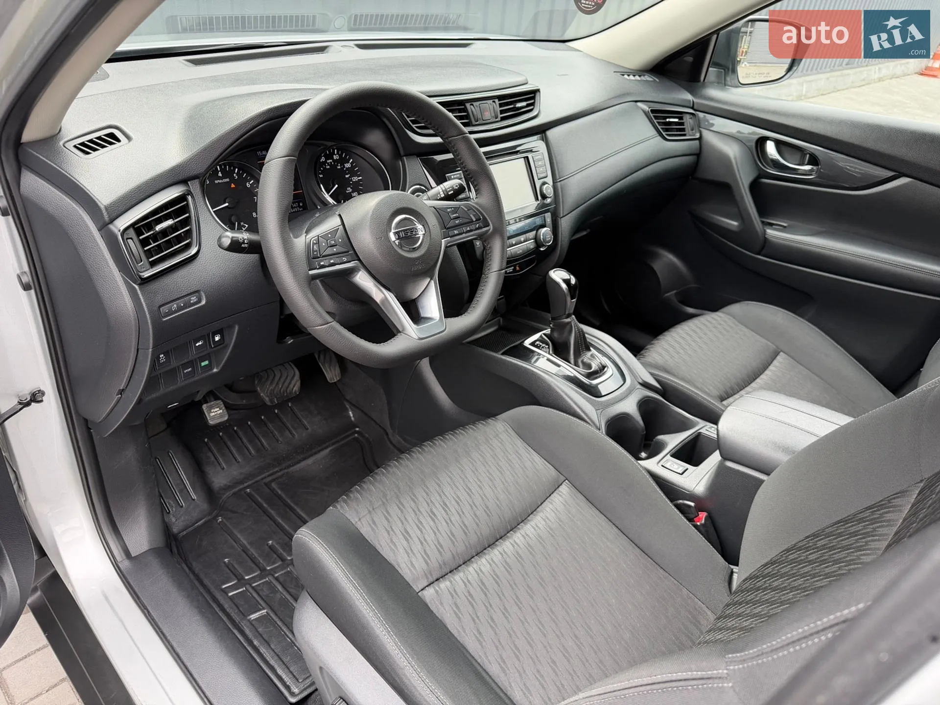 2017 Nissan Rogue - мініатюра 24