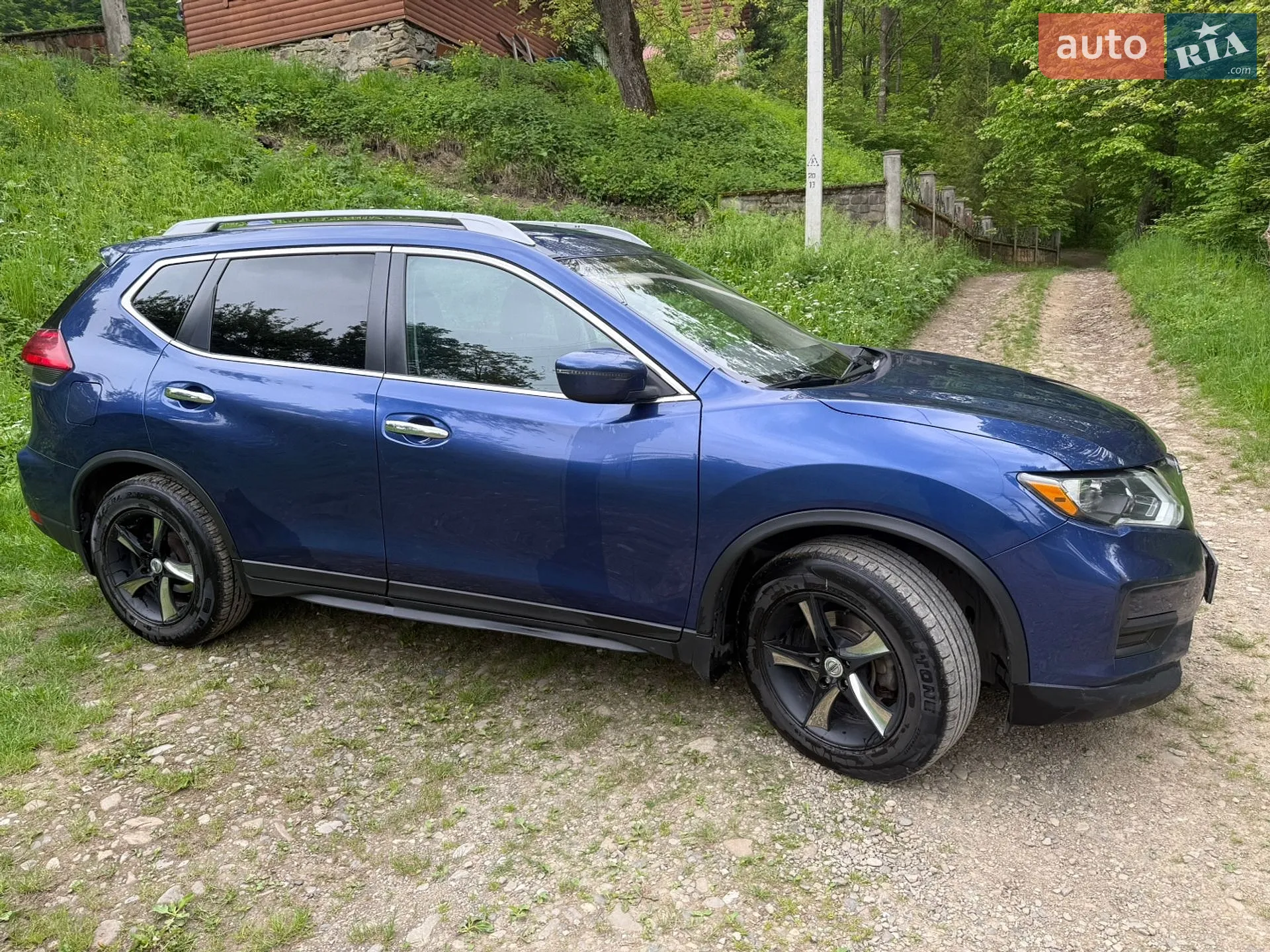 2017 Nissan Rogue - мініатюра 3