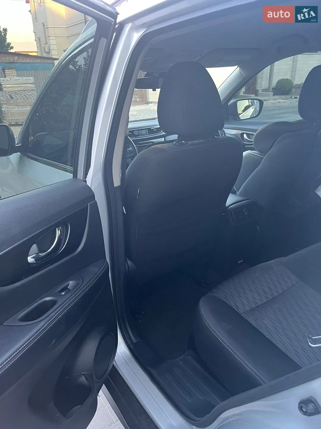2019 Nissan Rogue - мініатюра 14