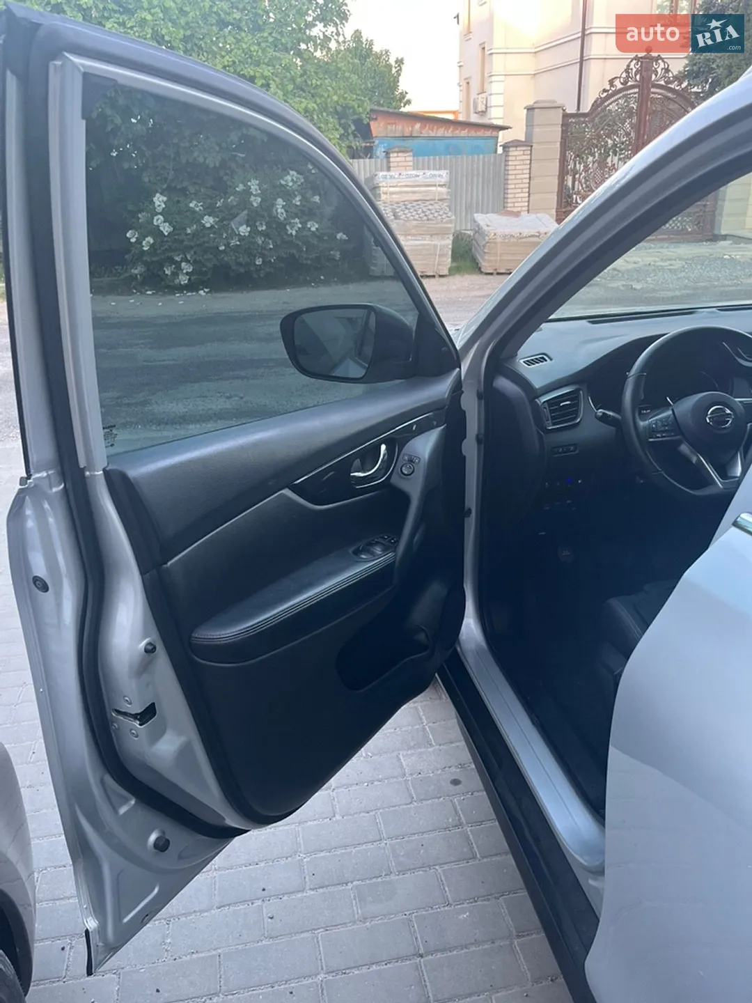 2019 Nissan Rogue - мініатюра 16