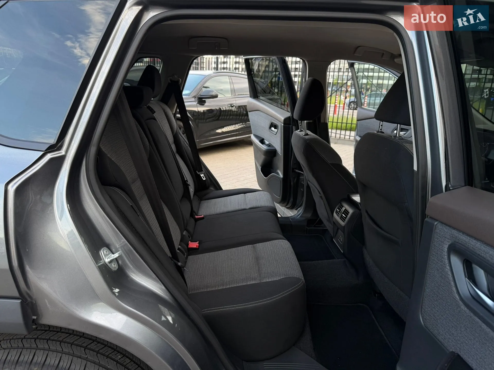 2021 Nissan Rogue - мініатюра 8