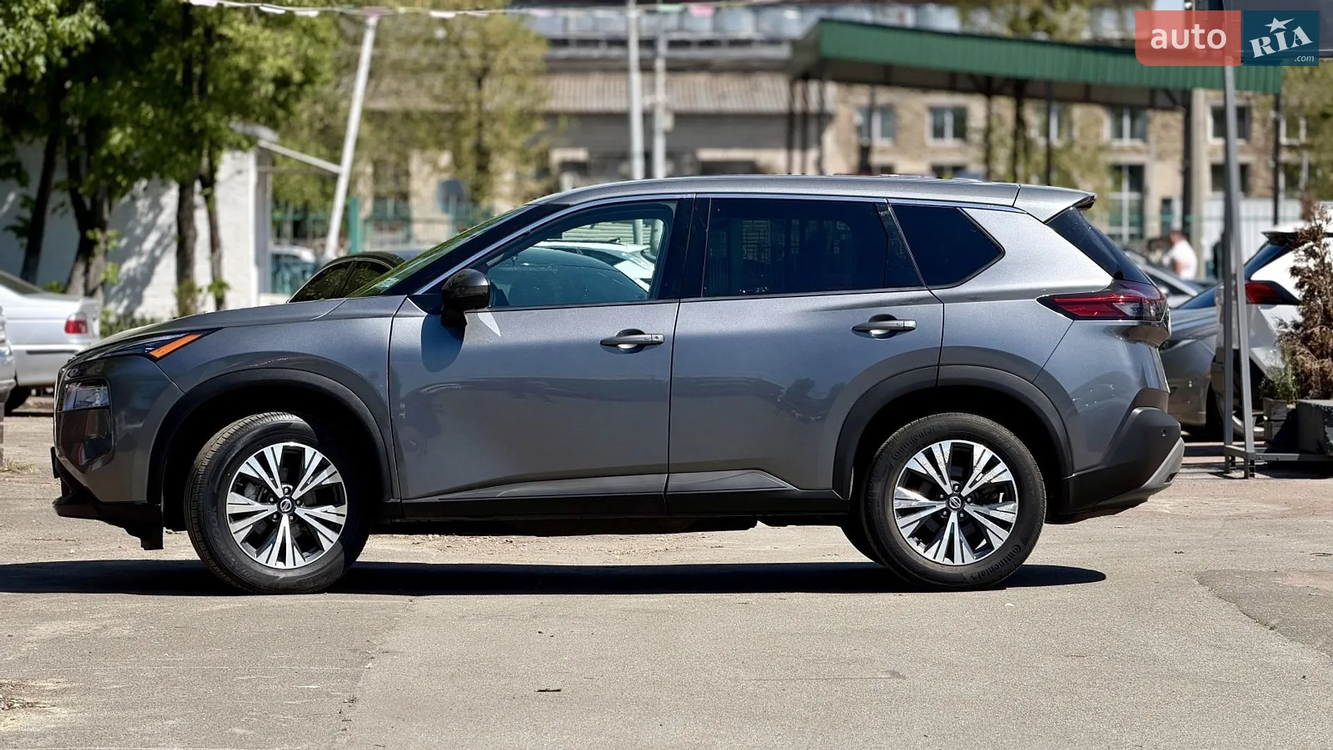 2021 Nissan Rogue - мініатюра 2