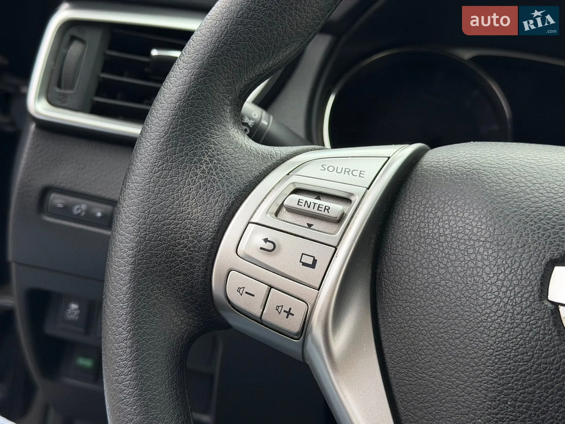 2016 Nissan Rogue - мініатюра 49