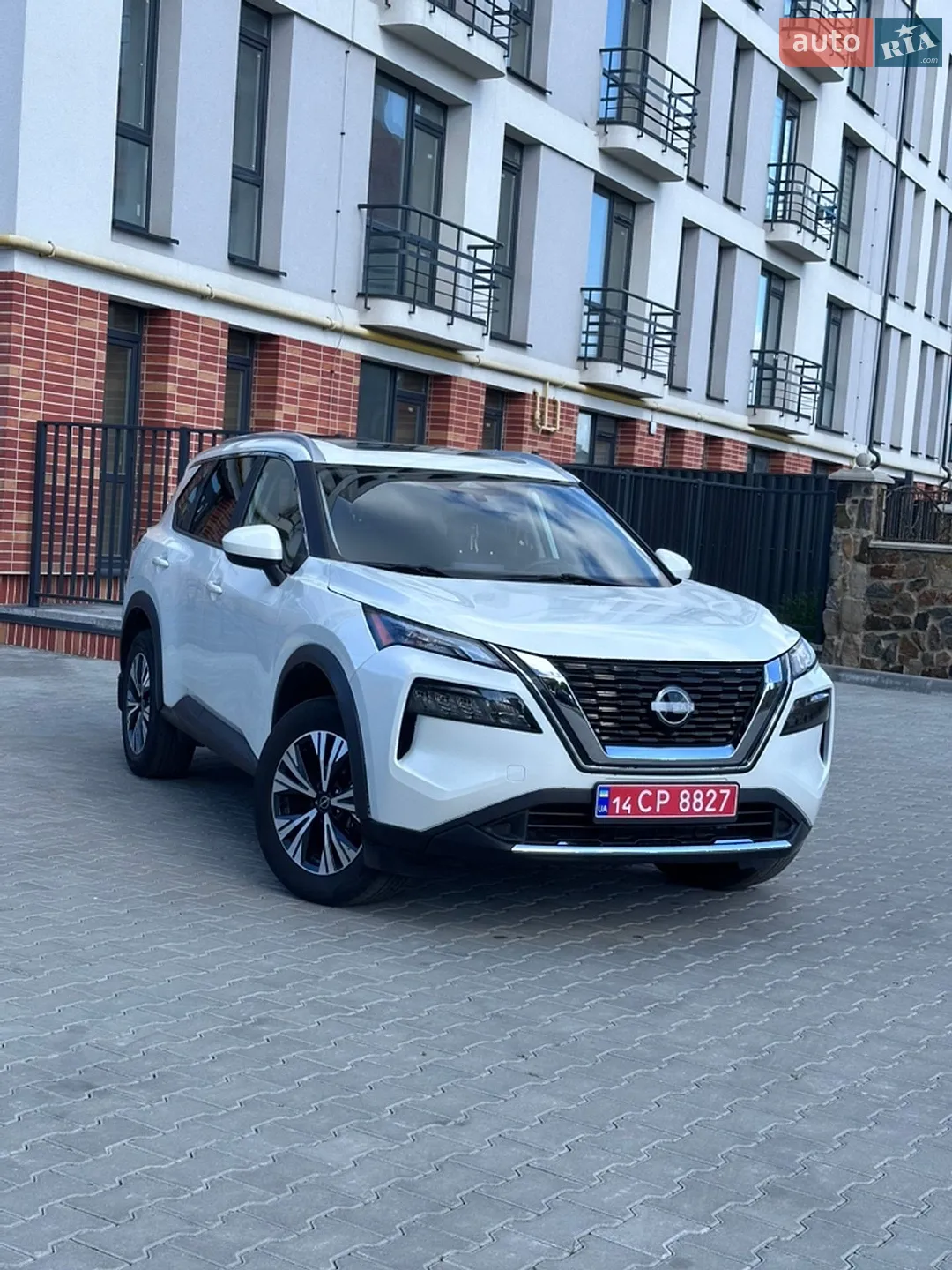 2023 Nissan Rogue - фото 1