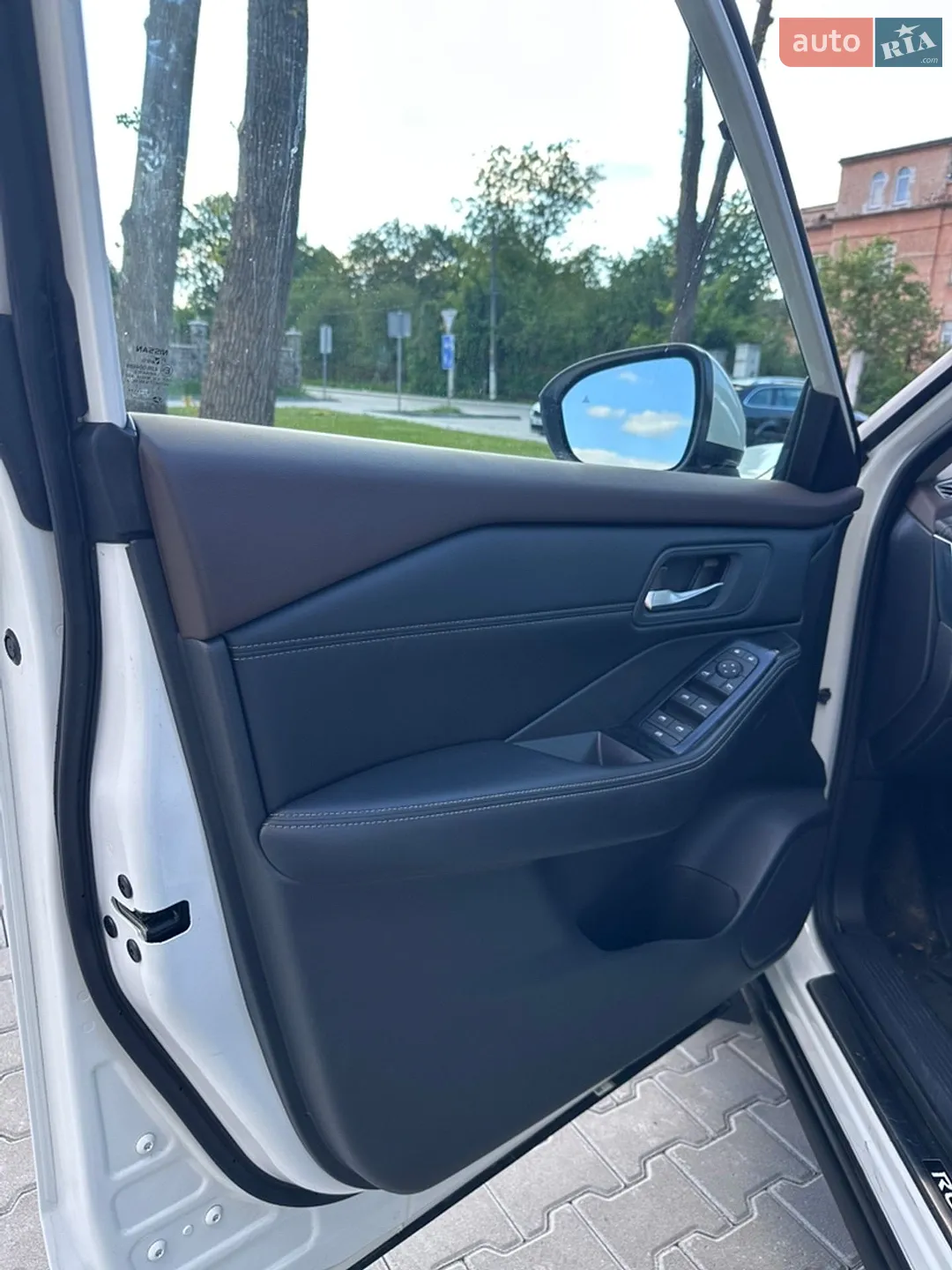 2023 Nissan Rogue - мініатюра 24