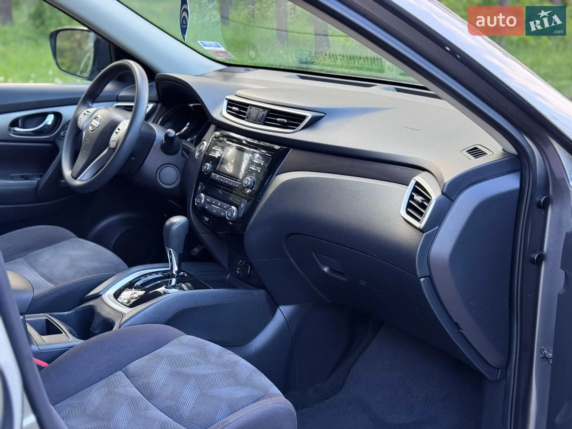 2016 Nissan Rogue - мініатюра 31