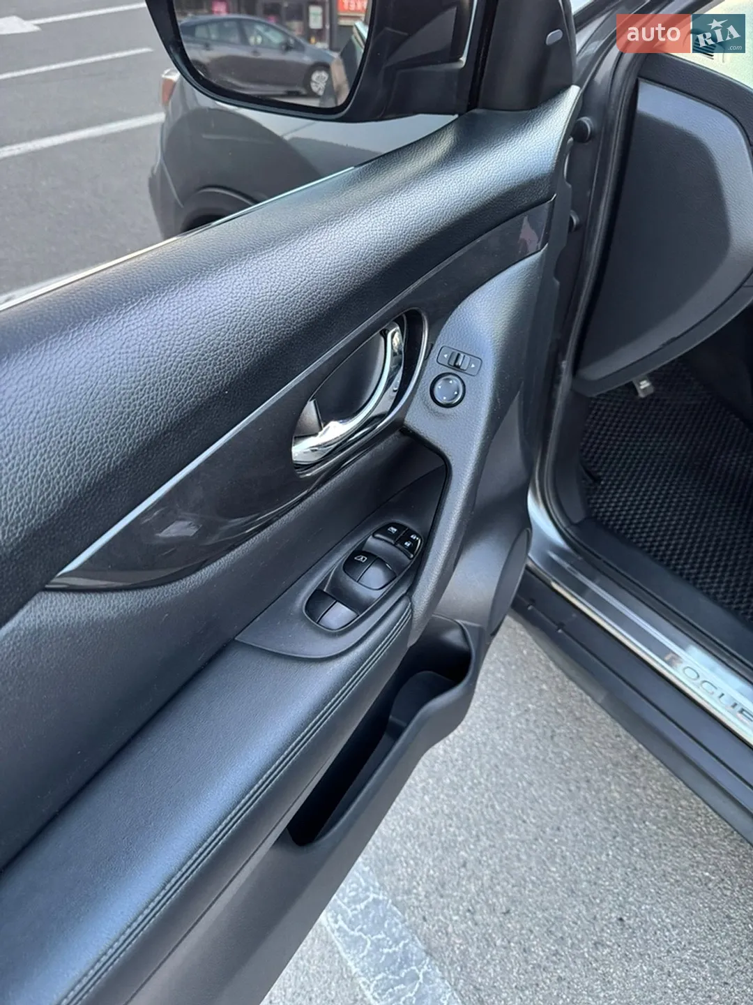2017 Nissan Rogue - мініатюра 17