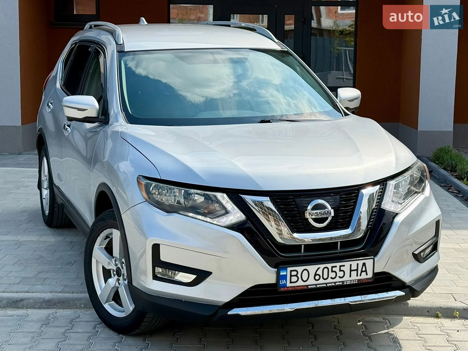 2017 Nissan Rogue - мініатюра 2