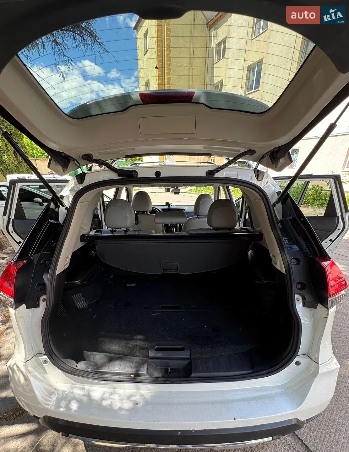 2017 Nissan Rogue - мініатюра 8