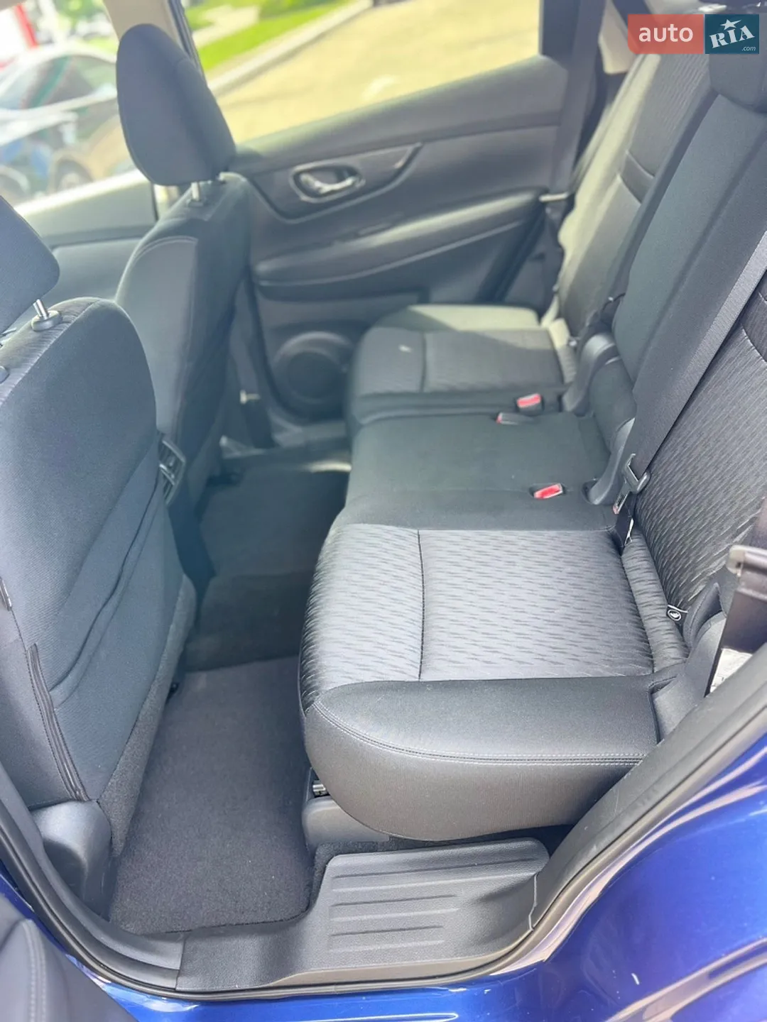 2018 Nissan Rogue - мініатюра 16