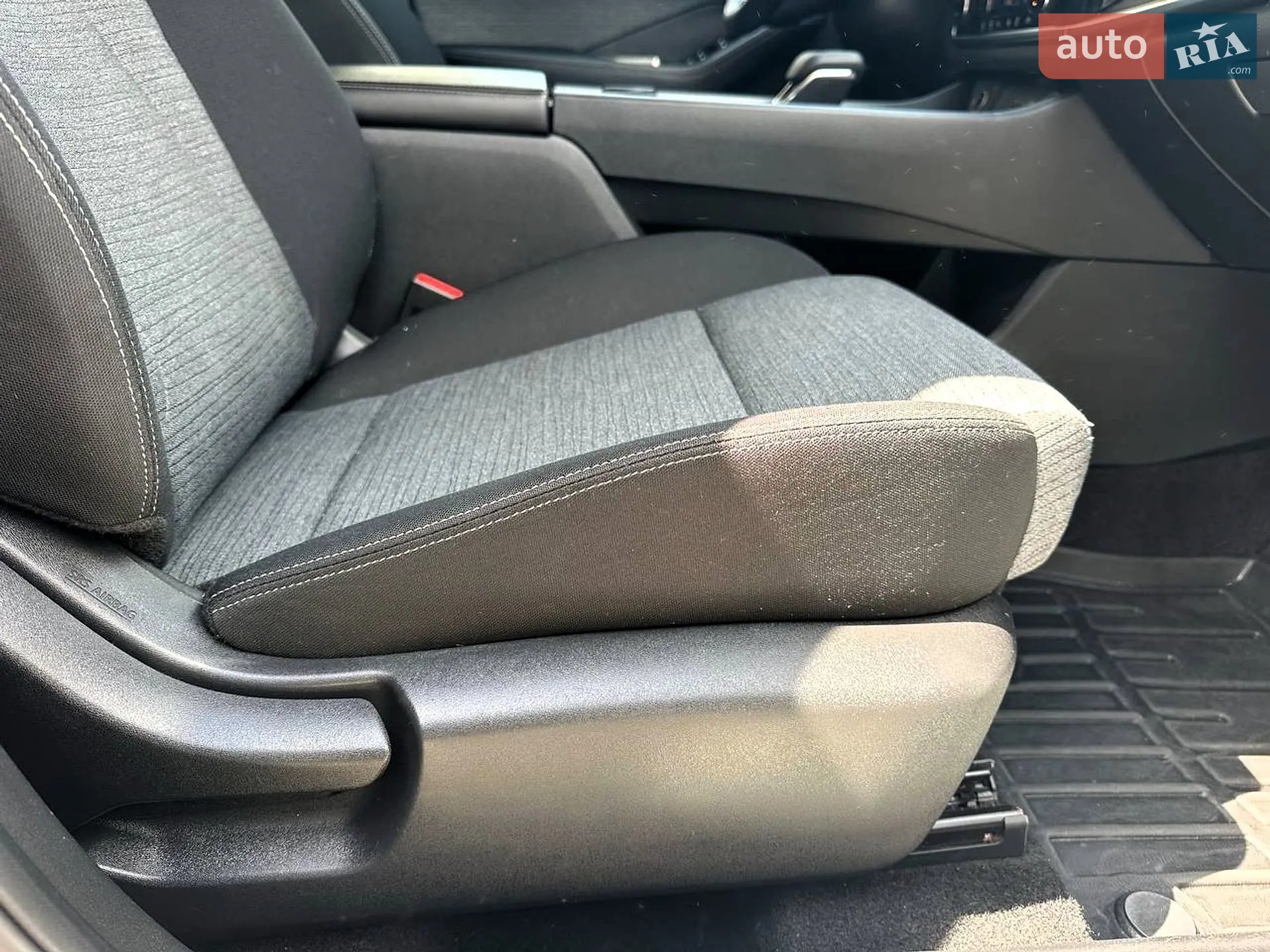 2021 Nissan Rogue - мініатюра 39