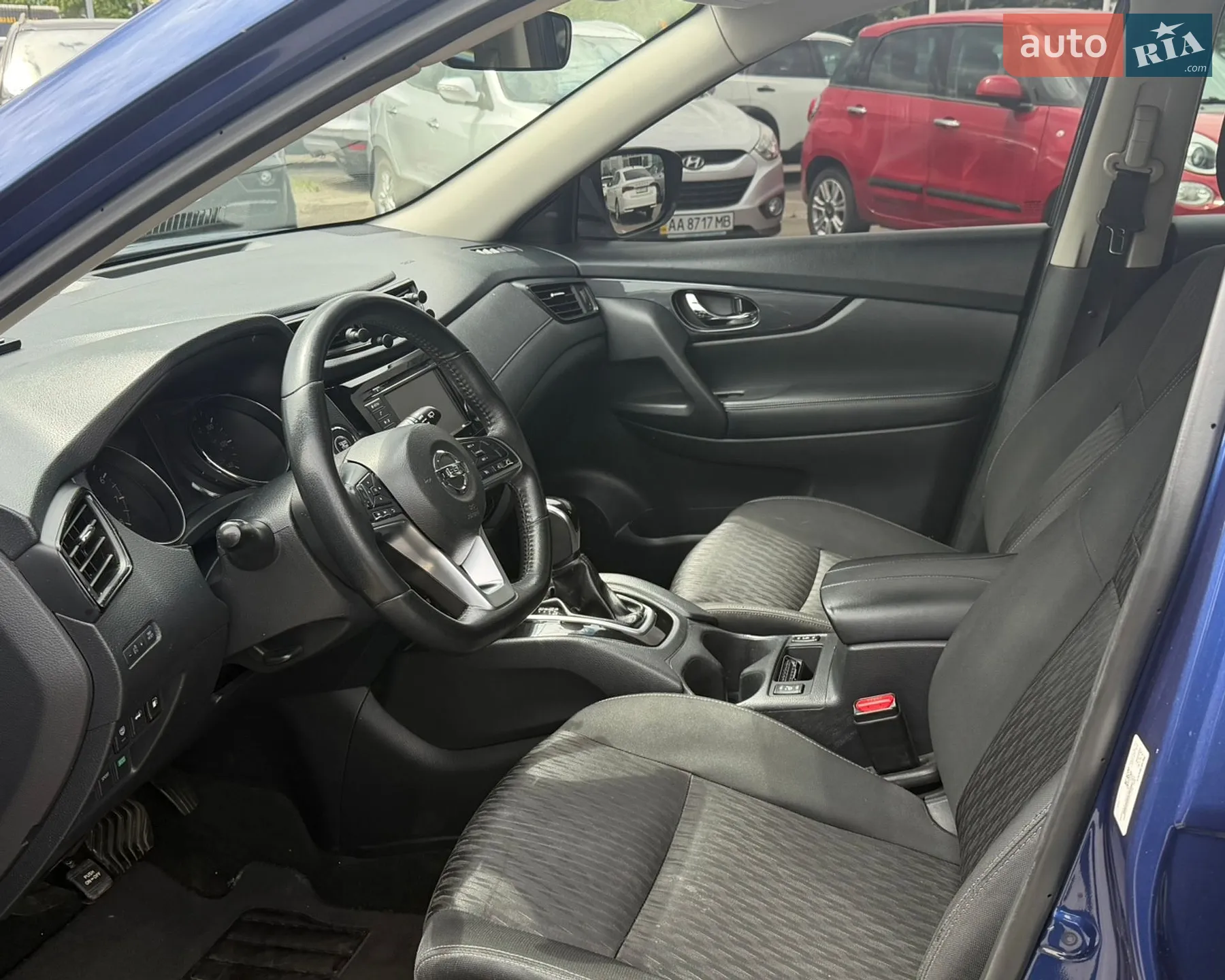 2019 Nissan Rogue - мініатюра 11