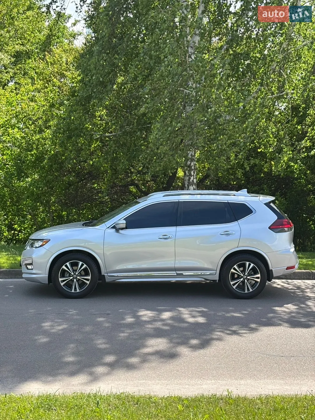 2019 Nissan Rogue - мініатюра 4