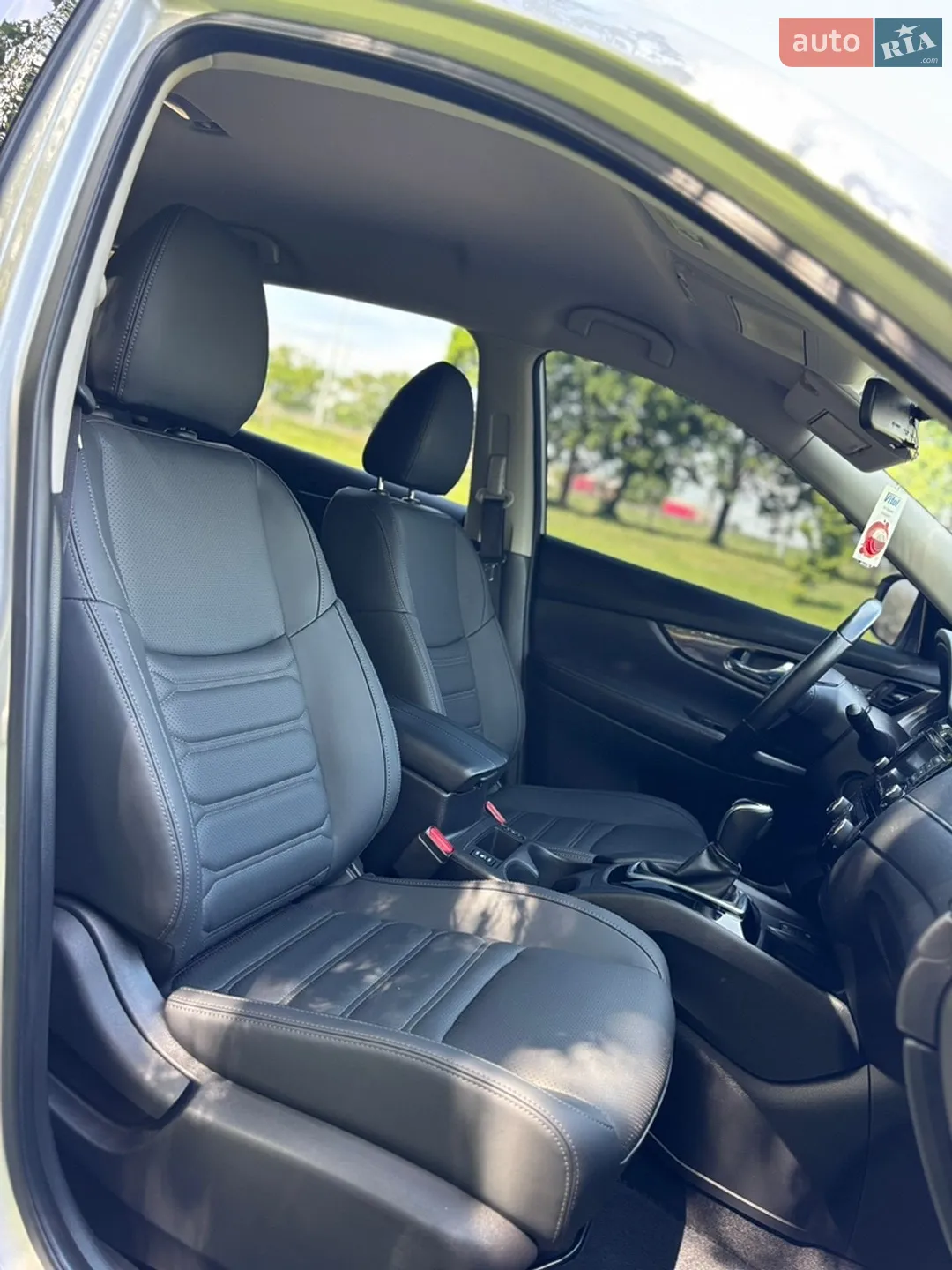 2019 Nissan Rogue - мініатюра 12