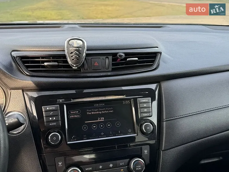 Nissan Rogue 2018 VIN KNMAT2MTXJP571886 фото оголошення 8 з 66