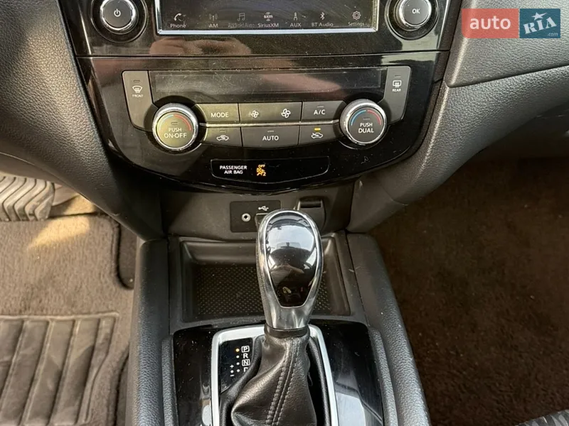 Nissan Rogue 2018 VIN KNMAT2MTXJP571886 фото оголошення 17 з 66