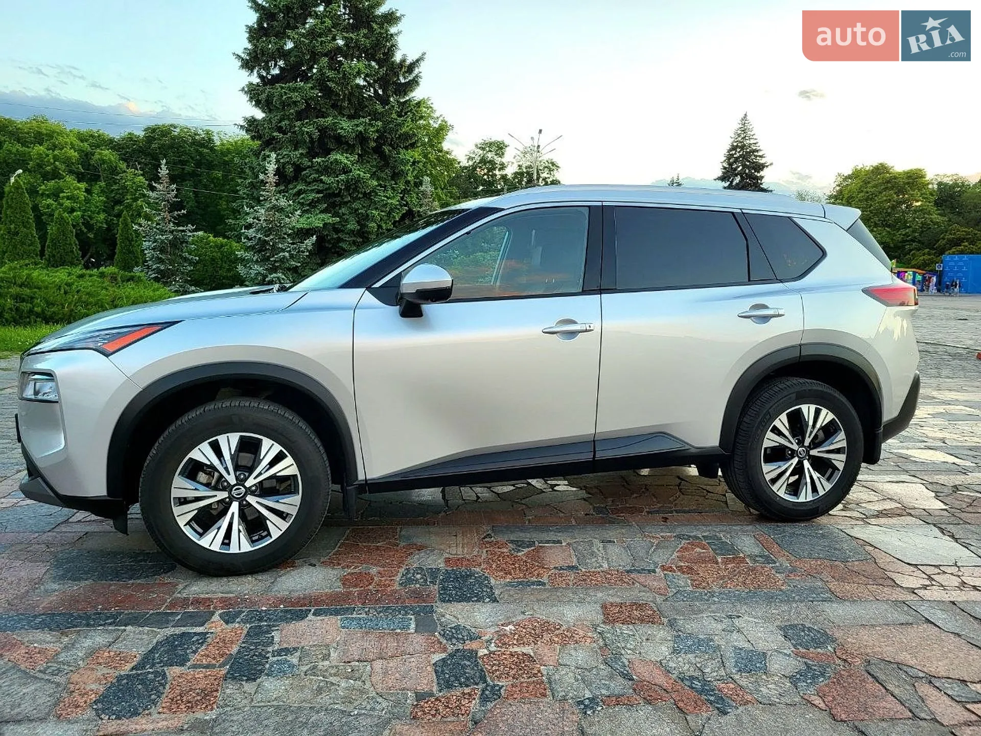 2021 Nissan Rogue - мініатюра 6