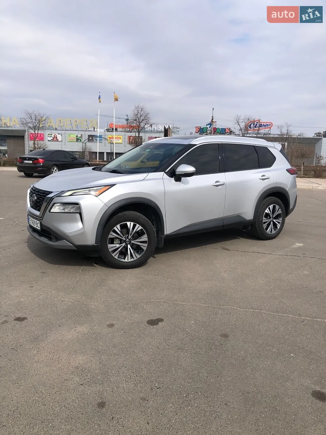 2021 Nissan Rogue - мініатюра 2
