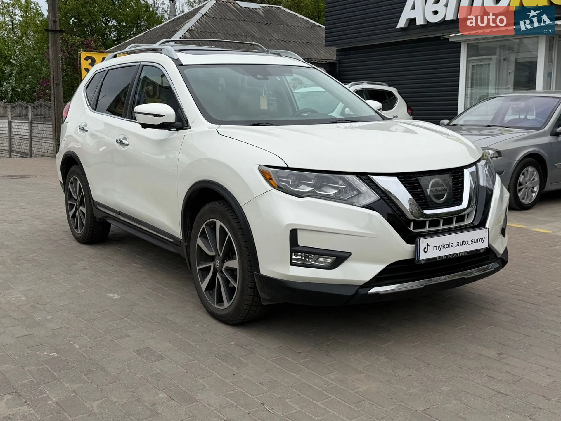2017 Nissan Rogue - мініатюра 2