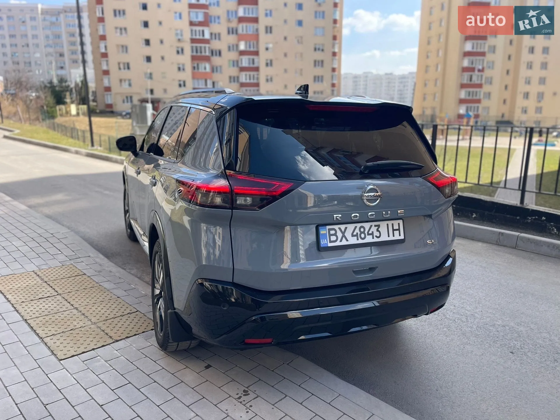 2021 Nissan Rogue - мініатюра 17